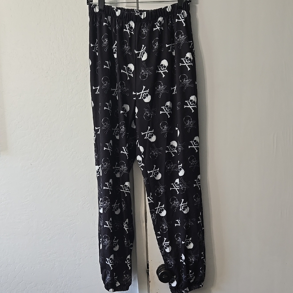 ROMWE Black and White Skull Pajama Pants